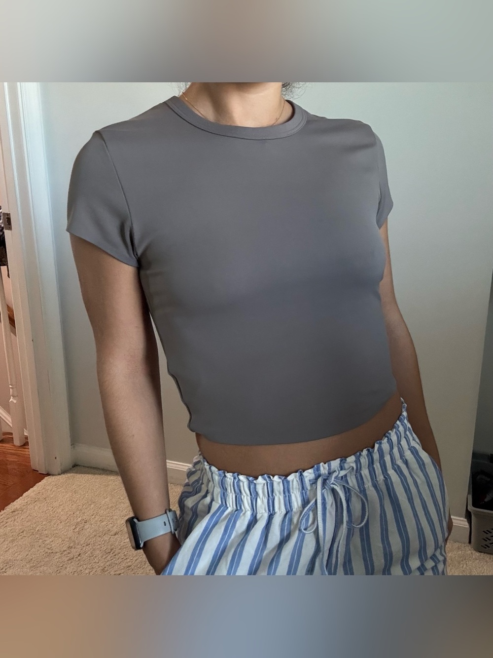Uniqlo AIRism Soft Seamless Cropped T-Shirt